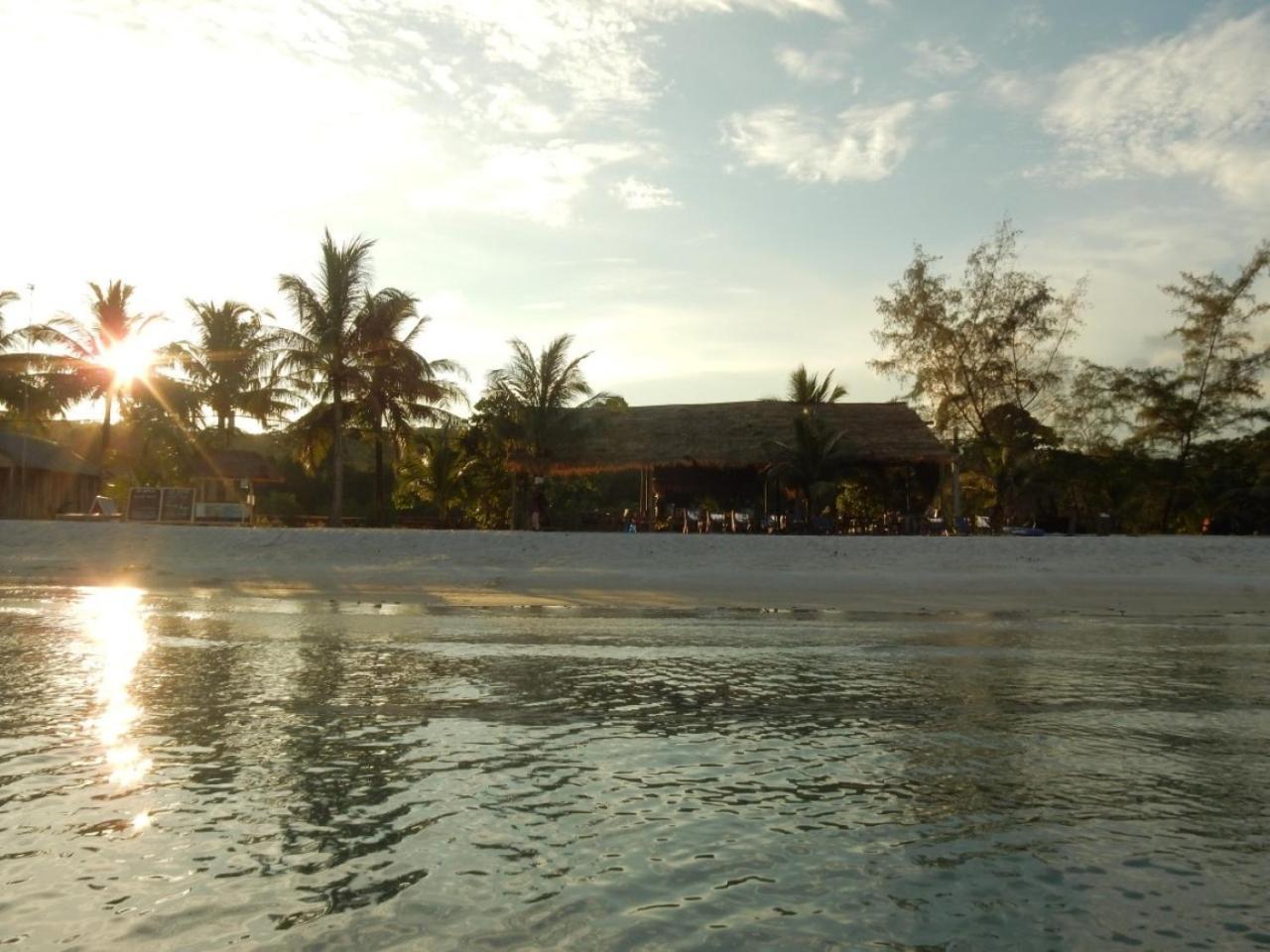 Sandbank Restaurant & Camping Koh Rong Kaoh Touch Экстерьер фото